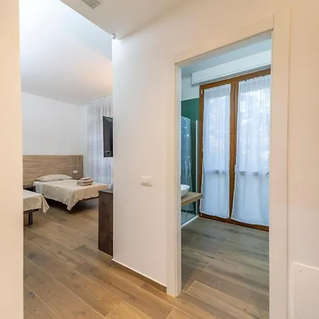 Mentana Guest house *